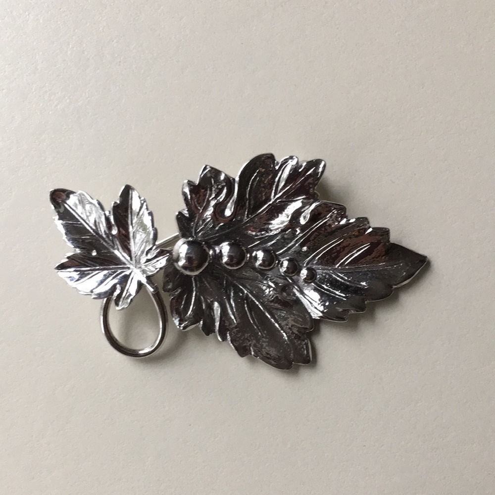 Fashion Costume Leaf pin